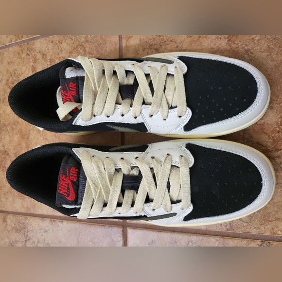 Nike, 9.5 mens - Picture 8 of 13